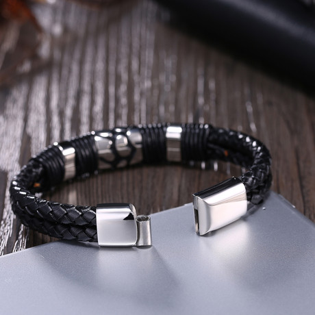 London Inspired Leather Bracelet