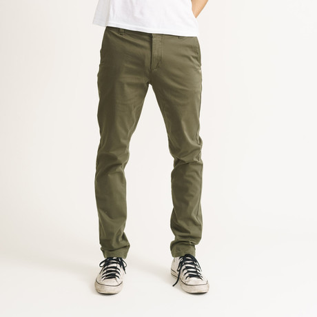 Chino // Olive Green (28WX32L)