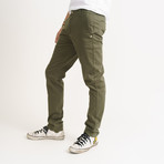 Chino // Olive Green (28WX32L)