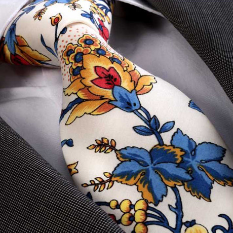 Amedeo Exclusive // Silk Tie // Red + Blue + White Floral (Red, Blue, White)
