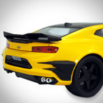 Transformers // Bumblebee 2016 Chevy Camaro 1:24 // Die-Cast Car // Premium Display