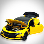 Transformers // Bumblebee 2016 Chevy Camaro 1:24 // Die-Cast Car // Premium Display