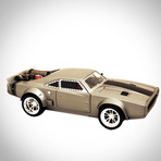 Fast & Furious // Dom's Ice Charger 1:24 // Die-Cast Car // Premium Display