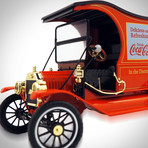 Coca Cola // 1917 Ford Model T Cargo Van 1:18 // Die-Cast Car // Premium Display