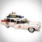 Ghostbusters // Ecto 1 1:18 // Die-Cast Car // Premium Display