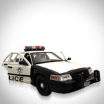 Hangover // 2000 Ford Crown Victoria 1:18 // Die-Cast Car // Premium Display