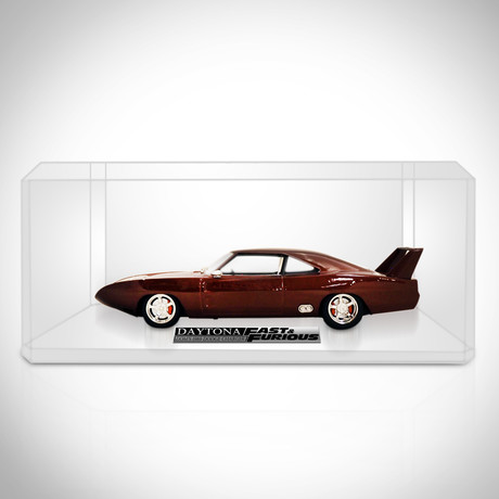 Fast & Furious // Dom's 1969 Daytona Dodge Charger 1:18 // Die-Cast Car // Premium Display