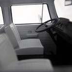 Lost // 1971 Volkwagen Type 2 Bus 1:18 // Die-Cast Car // Premium Display