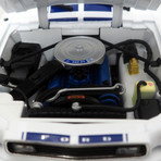 Charlie's Angels // 1976 Ford Mustang Cobra 1:18 // Die-Cast Car // Premium Display