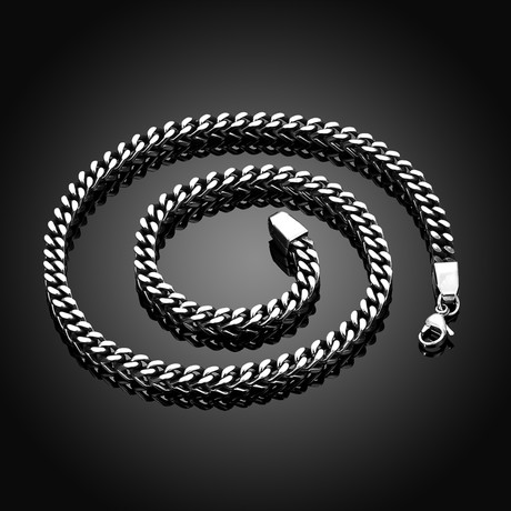 Solid Intertwined Chain Necklace