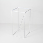 Tyle Table // White (Black Tyle)