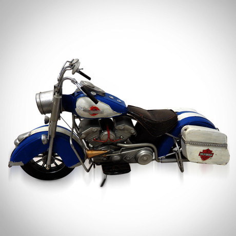 40's Harley-Davidson // Handmade Metal Twin Motorcycle