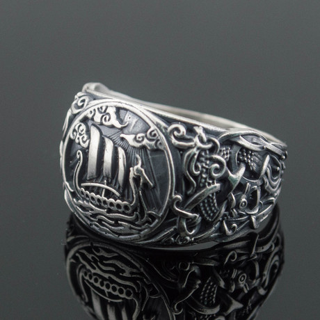 Mammen Ornament + Viking Ship Ring // Silver (6)