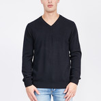 Classic V-Neck Cashmere Sweater // Black (M)