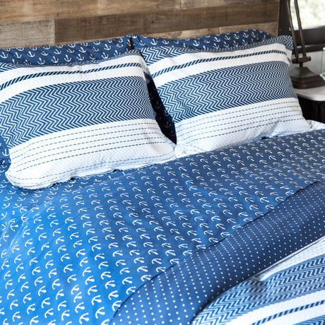 Chevron Stripe Woven Herringbone Comforter // Blue (Twin / Twin Extra Long)