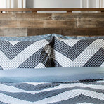 Houndstooth Chevron Stripe Cotton Percale Comforter // Black + Charcoal (Twin / Twin Extra Long)