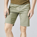 Vincent Shorts // Olive (L)