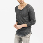 Primal Oiled Henley // Anthracite (L)