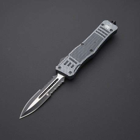 Dagger Double Serrated Blade // Carbon Fiber