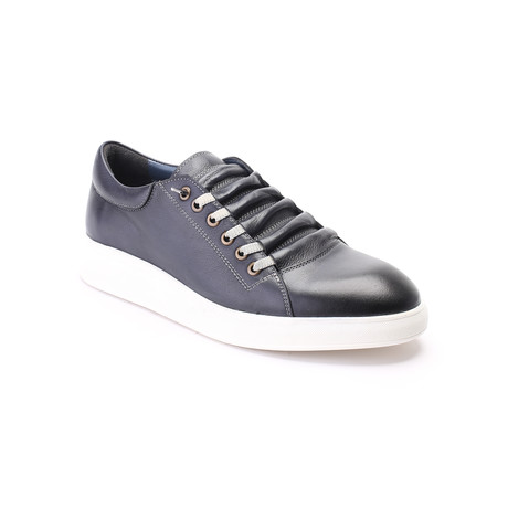 Oah Shoe // Dark Blue (Euro: 40)