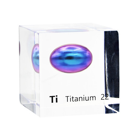 Lucite Cube // Titanium
