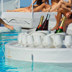 Trona Luxury Floating Bar