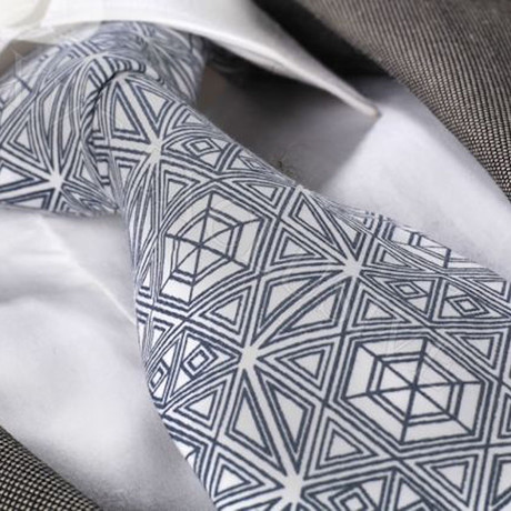 Designed Pattern Silk Neck Tie // Black + White