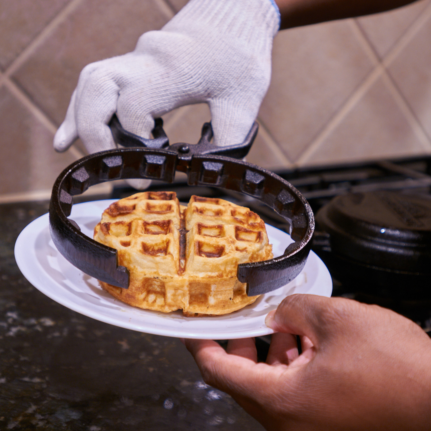 The Stuffed Waffle Iron – Wonderffle