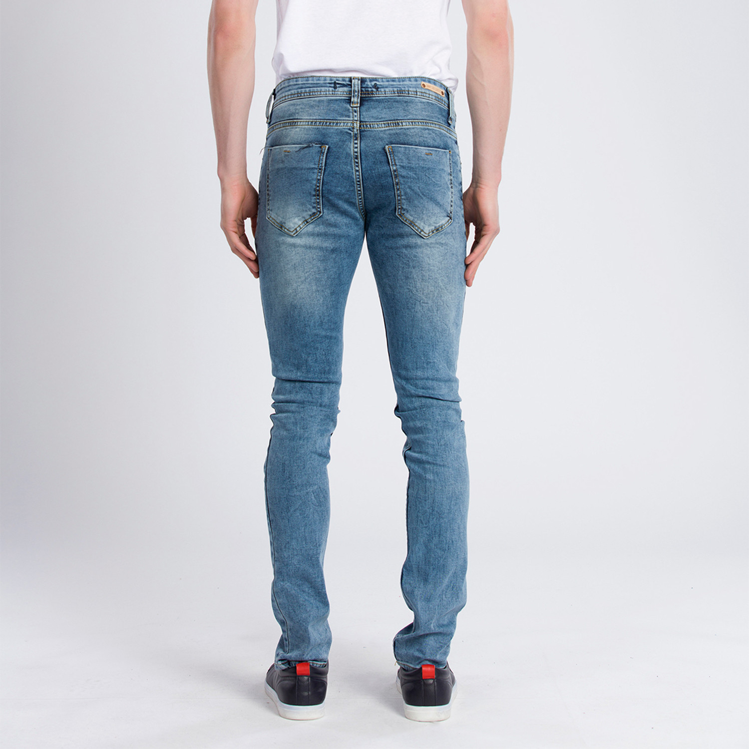 Wes Jeans // Light Blue (30WX32L) - Jimmy Sanders - Touch of Modern