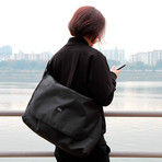 Soho Messenger // Black