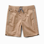 Layover Stretch Travel Shorts 19" // Stone (34)