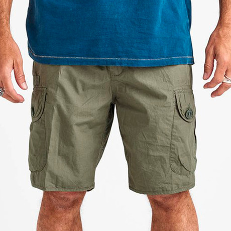 Trenches Cargo Shorts 19" // Olive (28)