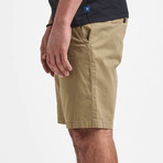 Porter Lightweight Stretch Shorts 19" // Khaki (32)