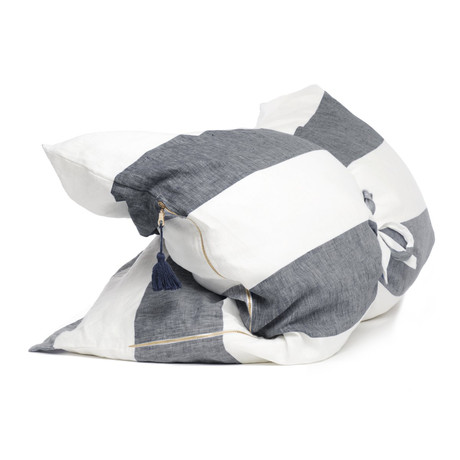 Harbour Island Charcoal Mini Throwbed