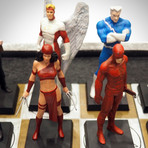 Marvel Elite Vintage Chess Set + 32 Eagle Moss Figures