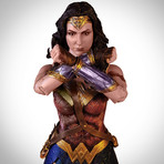 Wonder Woman // 1/4 Scale Premium Format // Limited Edition Statue