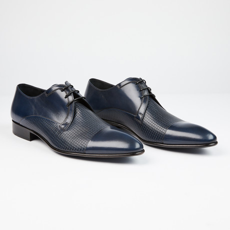 Perforated Cap-Toe Lace-Up // Navy (US: 7)