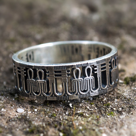 Tyet Symbol Ring // Silver (6)
