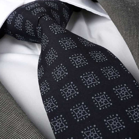 Snowflake Pattern Silk Neck Tie // Black