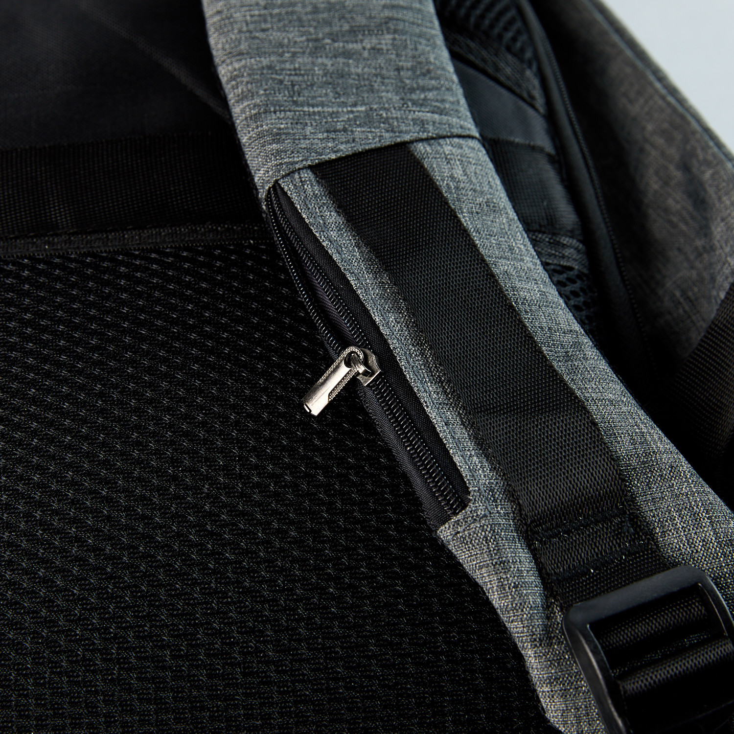 Futuristic Ergonomic Laptop Backpack // Heather Gray + Black - Blanc ...