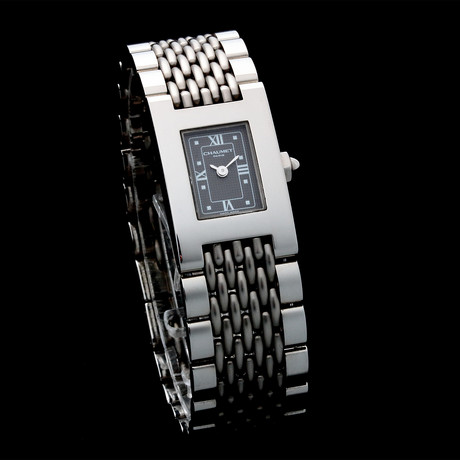 Chaumet Date Quartz // Store Display