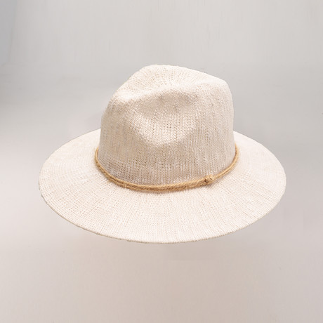 The Stray // Cream (S)