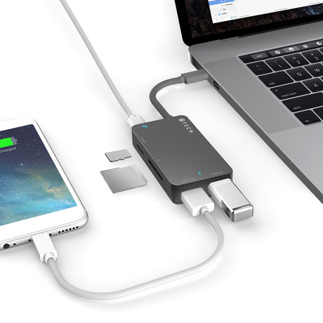 USB-C Hub // SD Card Reader + USB 3.0 + Power Delivery