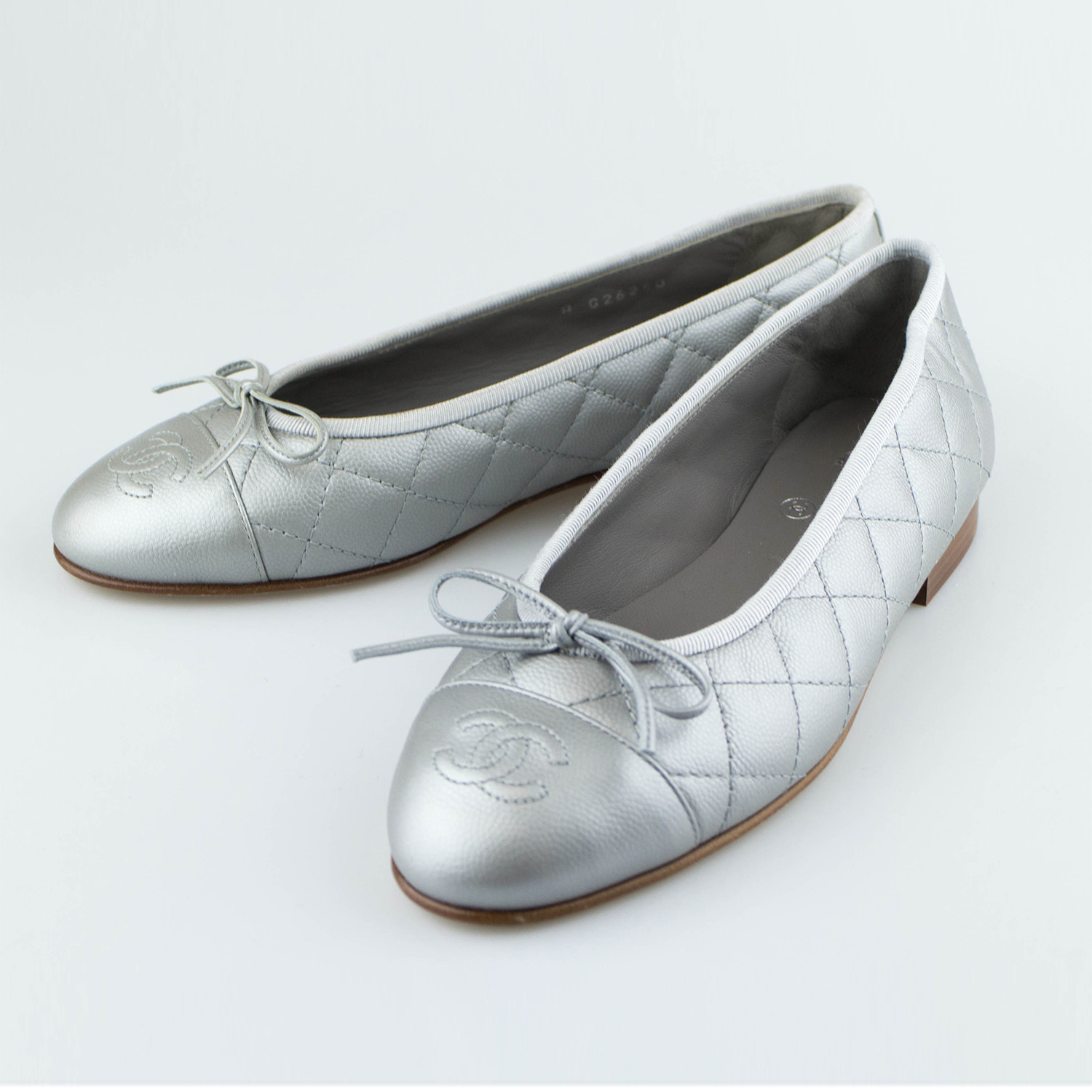 Chanel Quilted Leather Cap Toe Ballerina Flats // Silver (Euro: 36