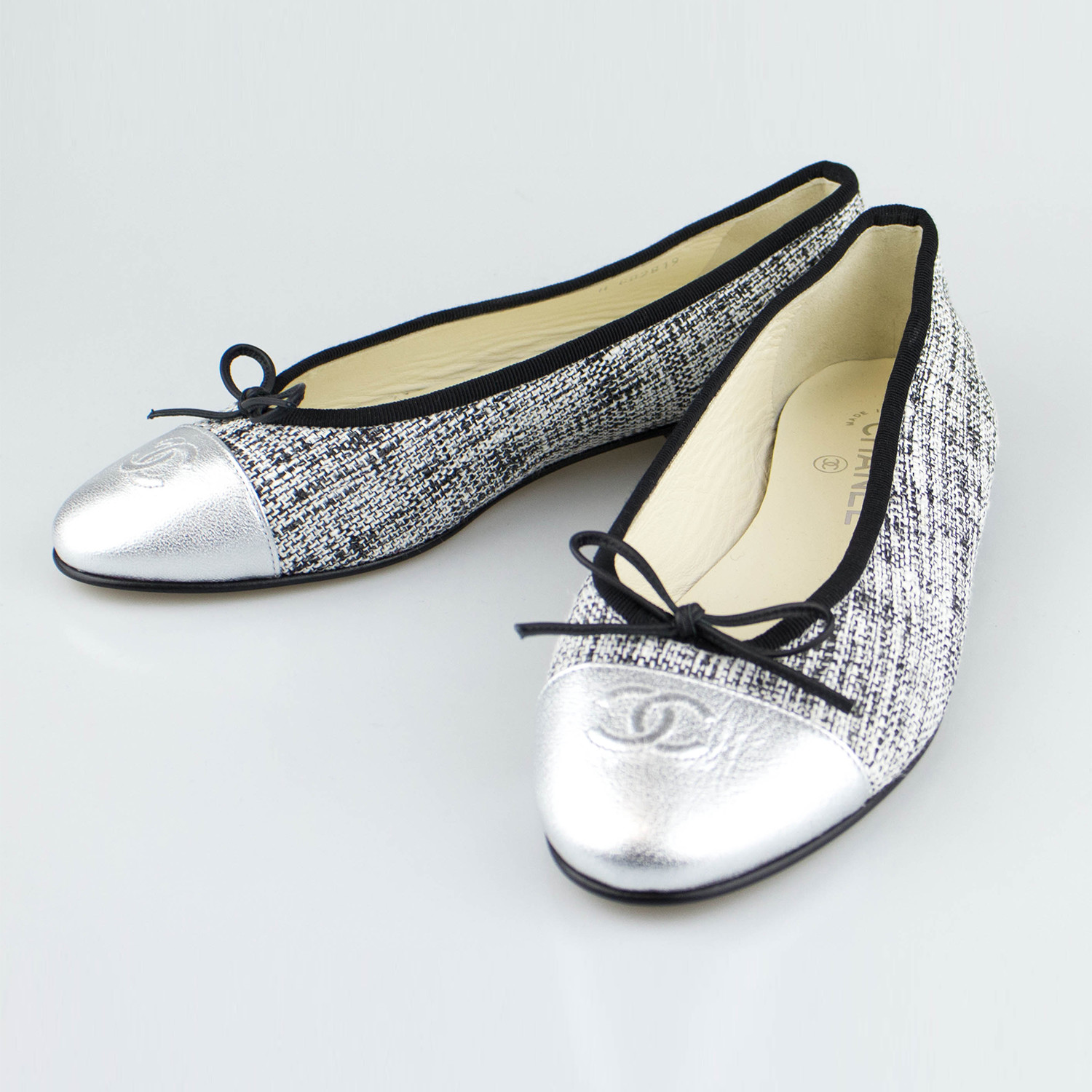 Chanel Gold Sequin/Leather Cap Toe CC Ballerina Flats sz 39.5 For