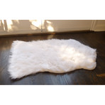 Luxury Decorative // Faux Fur Rug // White Sheepskin (28"L x 39'W)