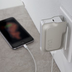 Smart Charger 3X // Lightning