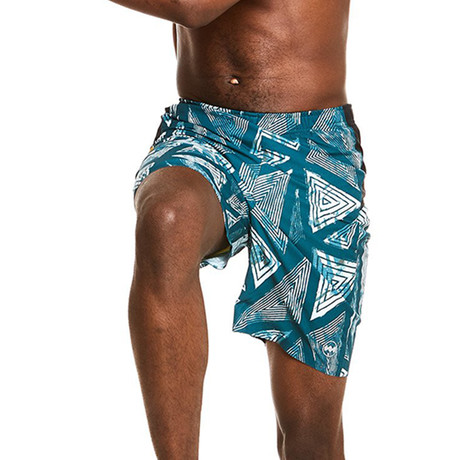 2-in-1 Traverse Short // Amazzi Triangle (XL)