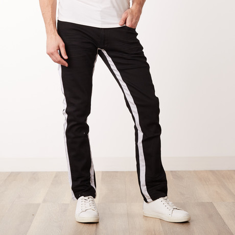 Tuxedo Jean // Black (30WX30L)