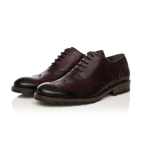 Lace-Up Oxford // Wine Smoked (Euro: 40)